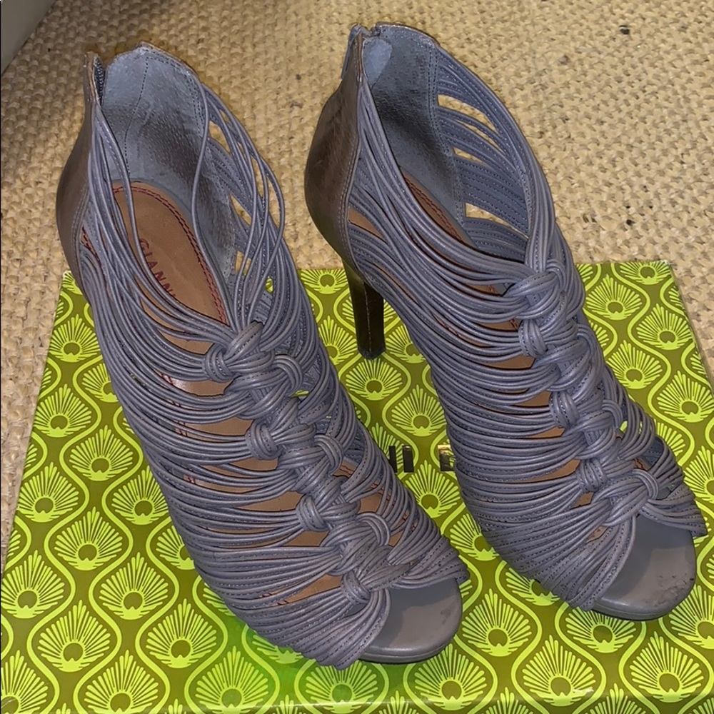 Aviator Gray Heel